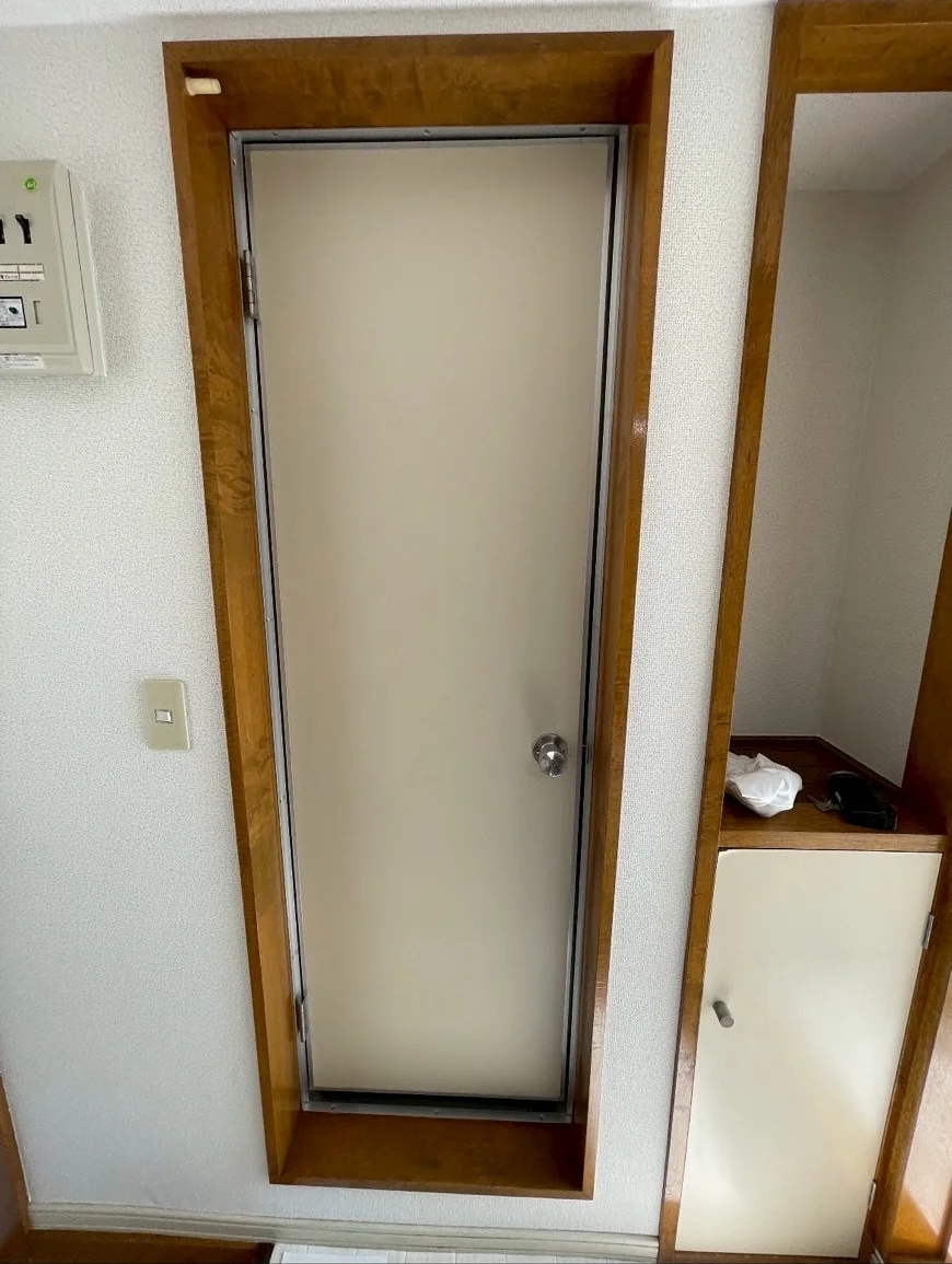 トイレのドア枠