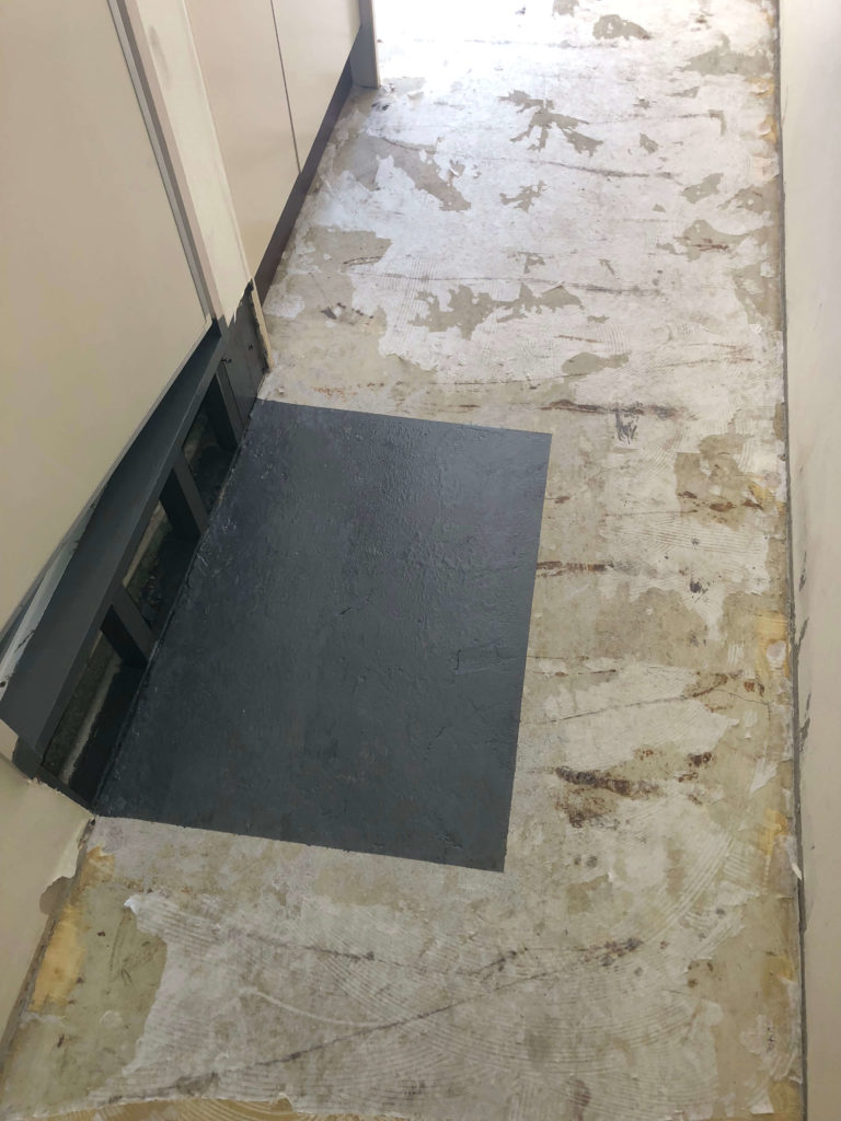 トイレのドア下清掃後